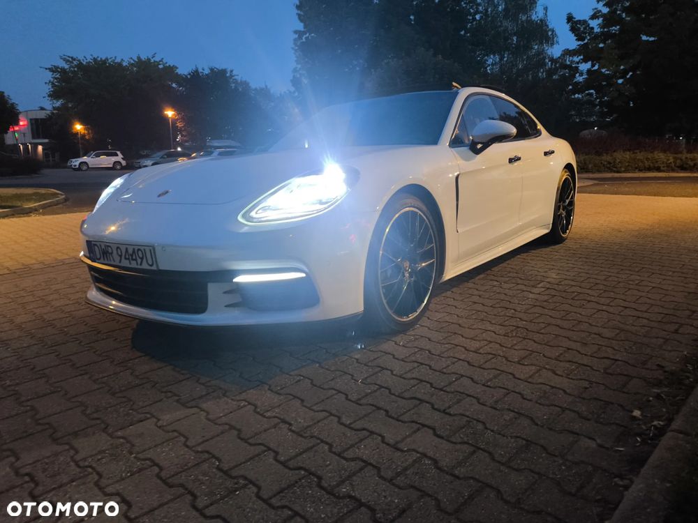 Porsche Panamera Standard - 21