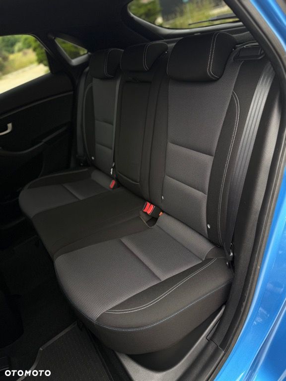 Hyundai i30 1.6 GDI Premium - 8