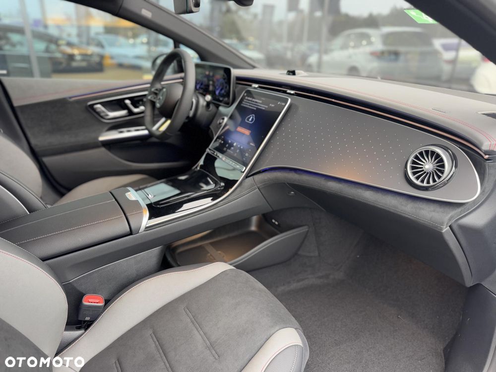 Mercedes-Benz EQE 350 90.5kWh 4-Matic AMG Line - 17
