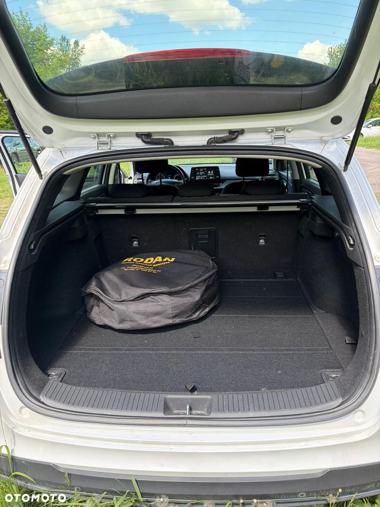 Hyundai i30 1.5 DPI Smart - 9