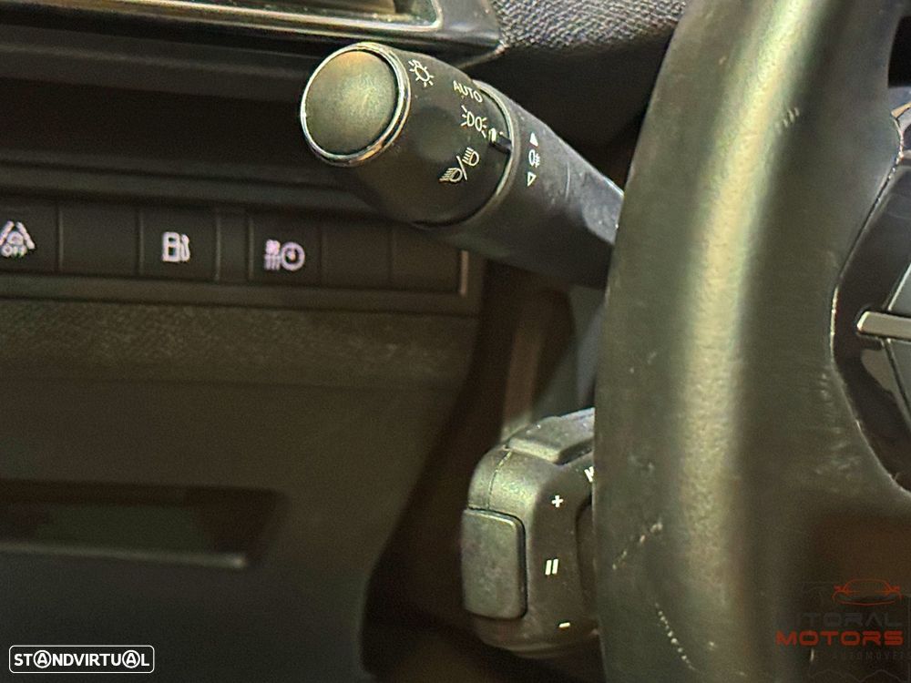 Peugeot 3008 1.6 Hybrid Allure e-EAT8 - 24