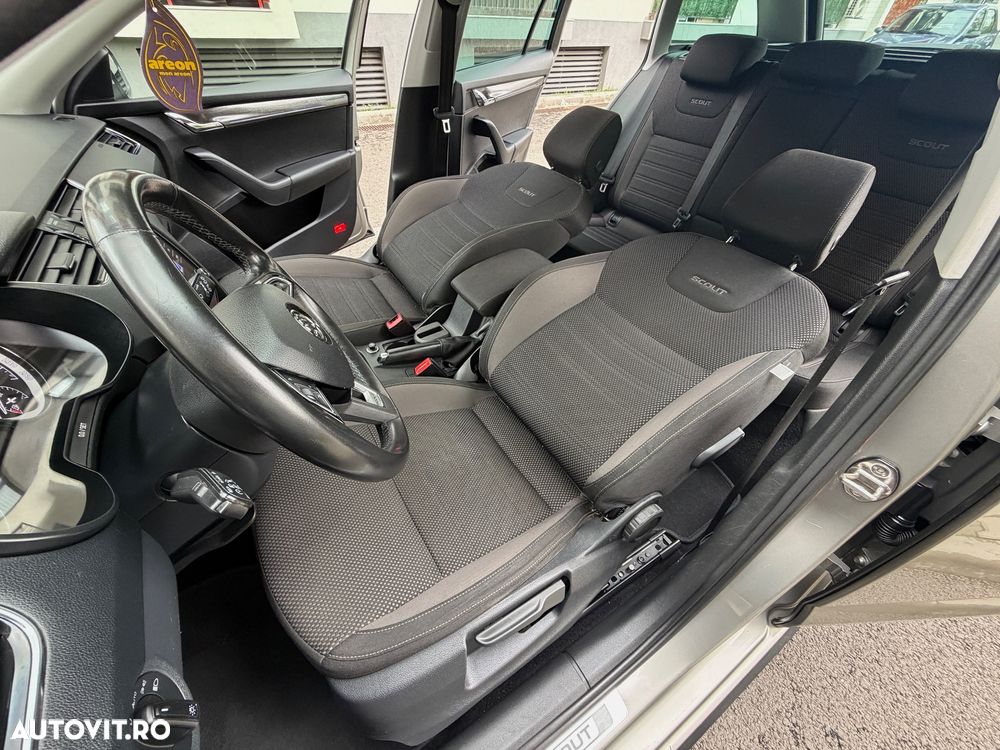 Skoda Octavia Combi 2.0 TDI DSG 4X4 Scout - 7