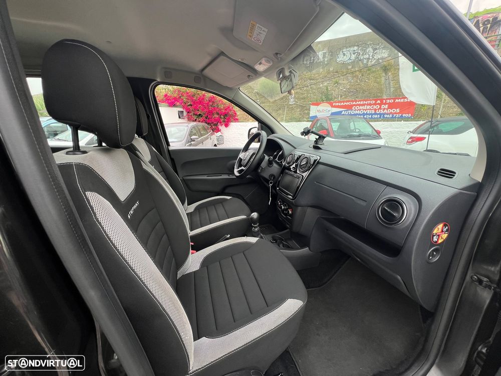 Dacia Lodgy 1.5 Blue dCi Stepway 7L - 9