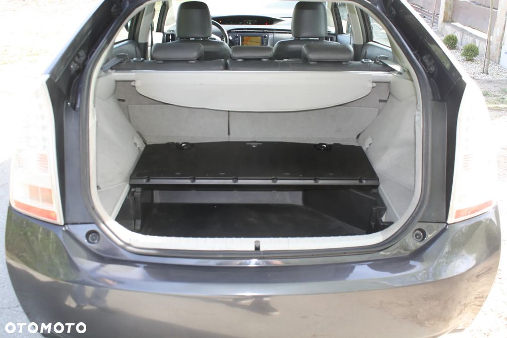 Toyota Prius 1.8 HSD Prestige - 16