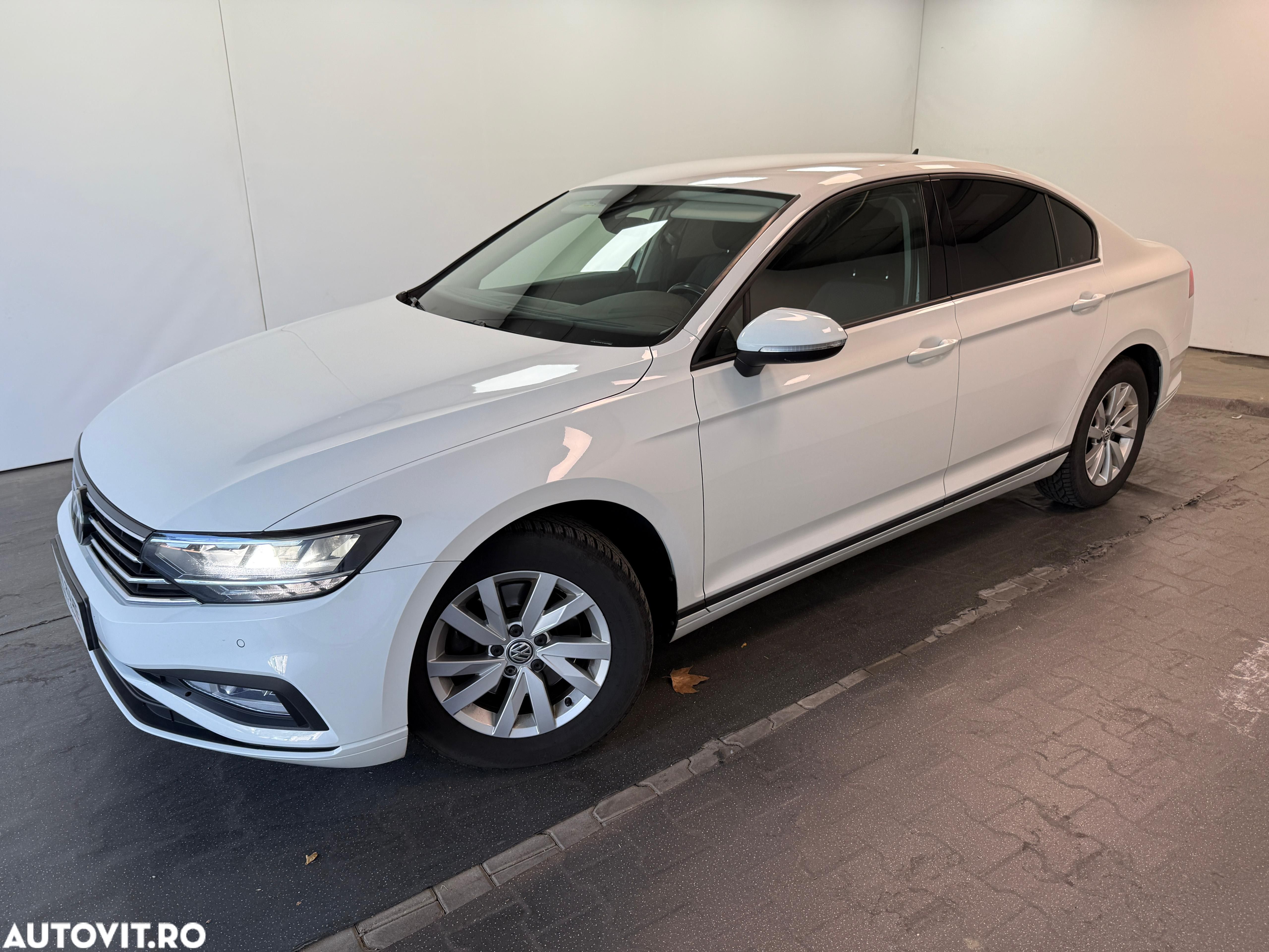 Volkswagen Passat 1.6 TDI DSG Comfortline - 1