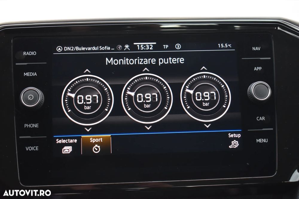 Volkswagen Passat 2.0 TDI DSG Highline - 26