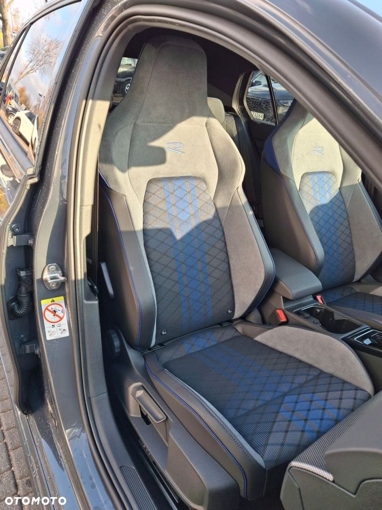 Volkswagen Golf - 20