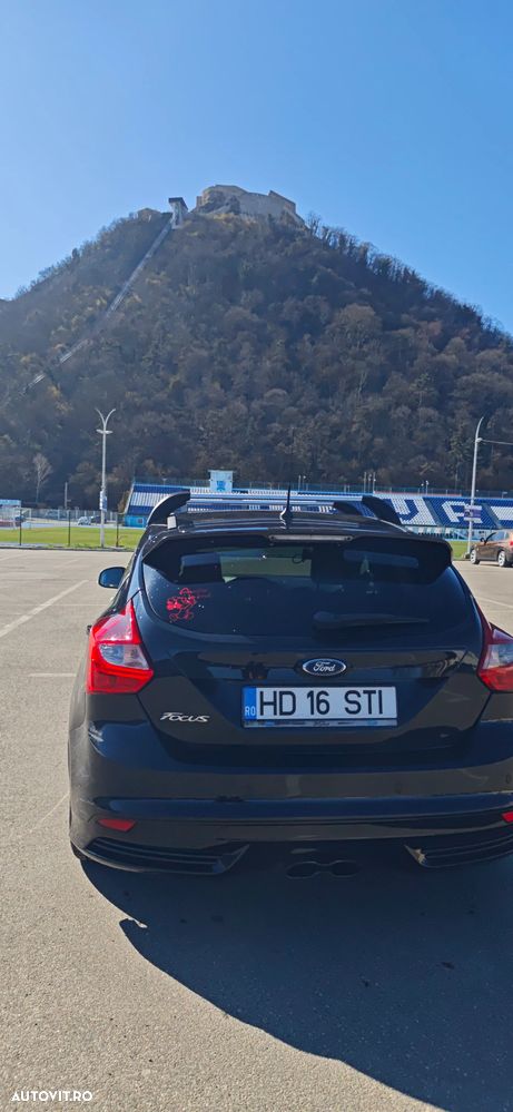 Ford Focus - 10