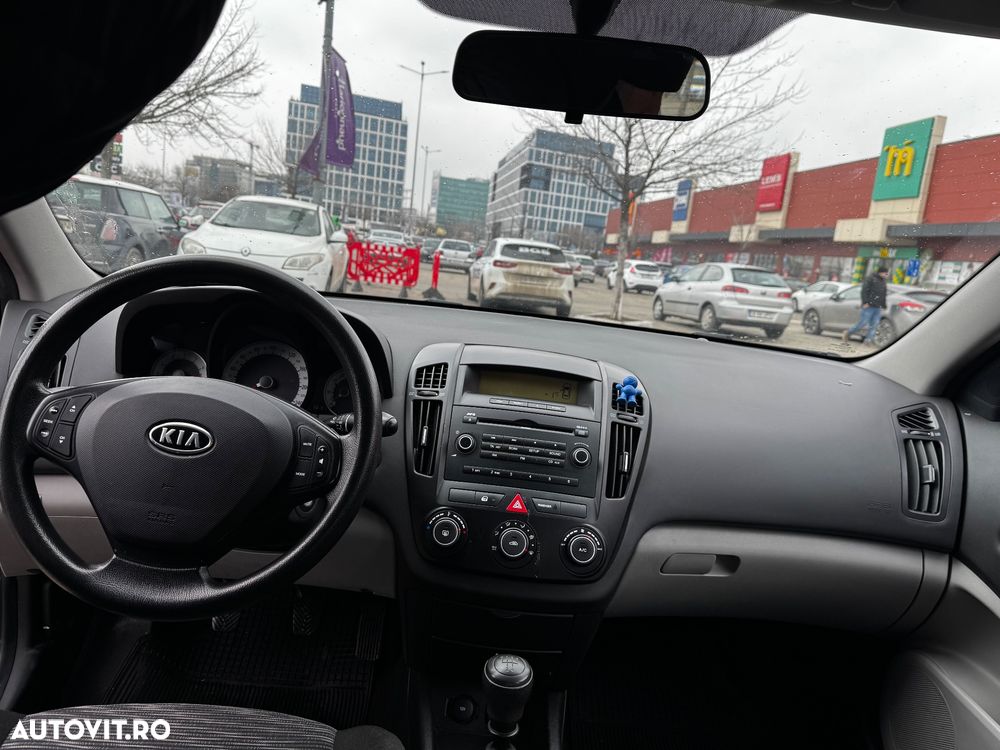 Kia Ceed - 5