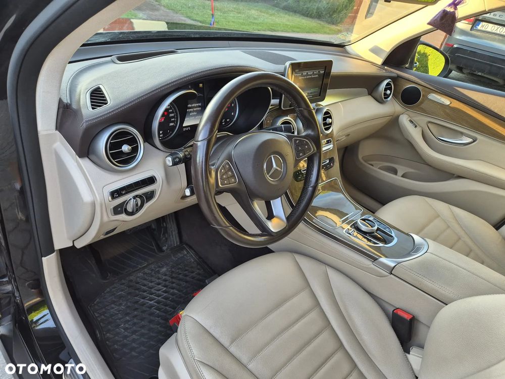 Mercedes-Benz GLC - 6