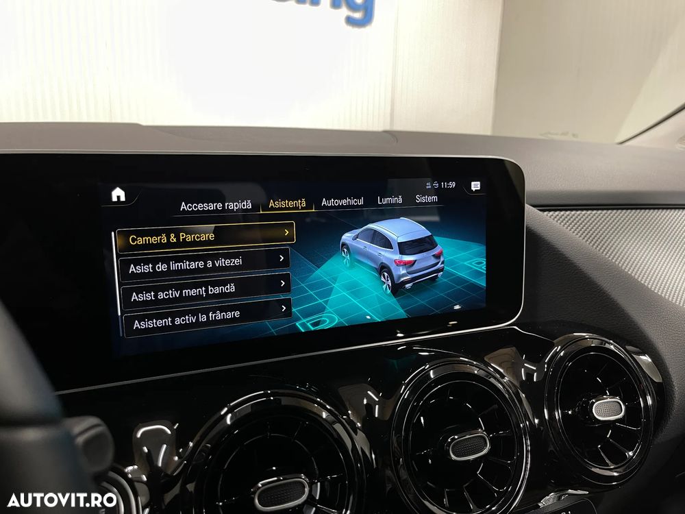 Mercedes-Benz GLA - 16