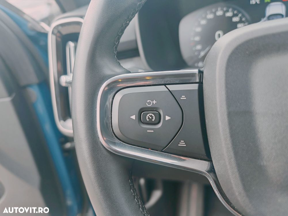 Volvo XC 40 T4 Recharge DKG Ultimate Bright - 12