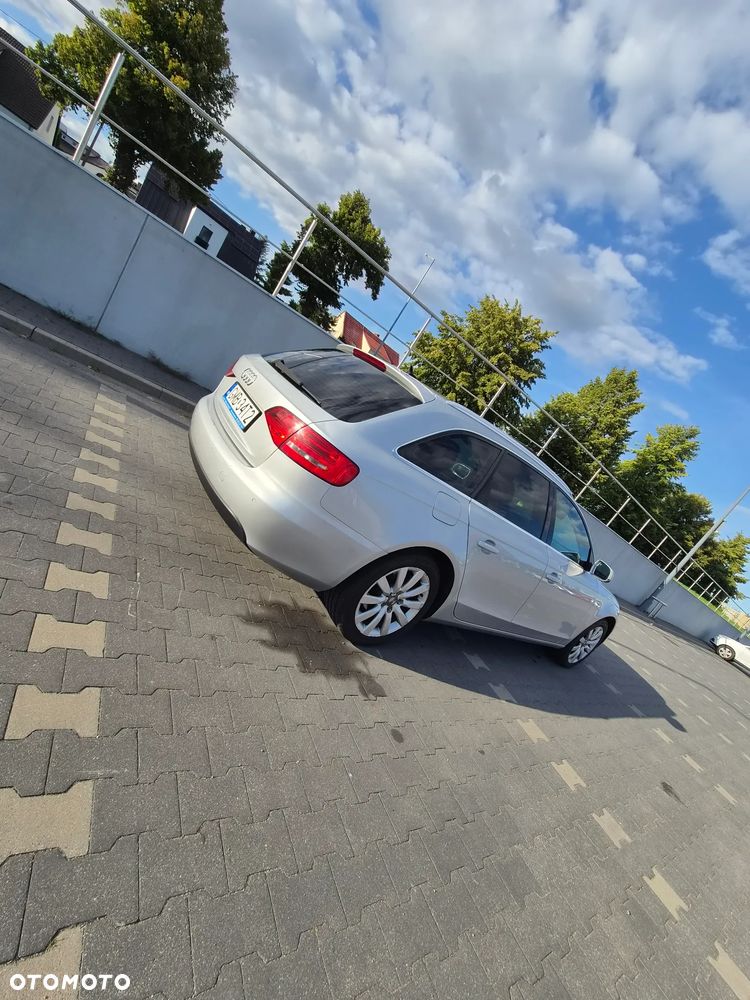 Audi A4 Avant 2.0 TDI DPF Ambiente - 4