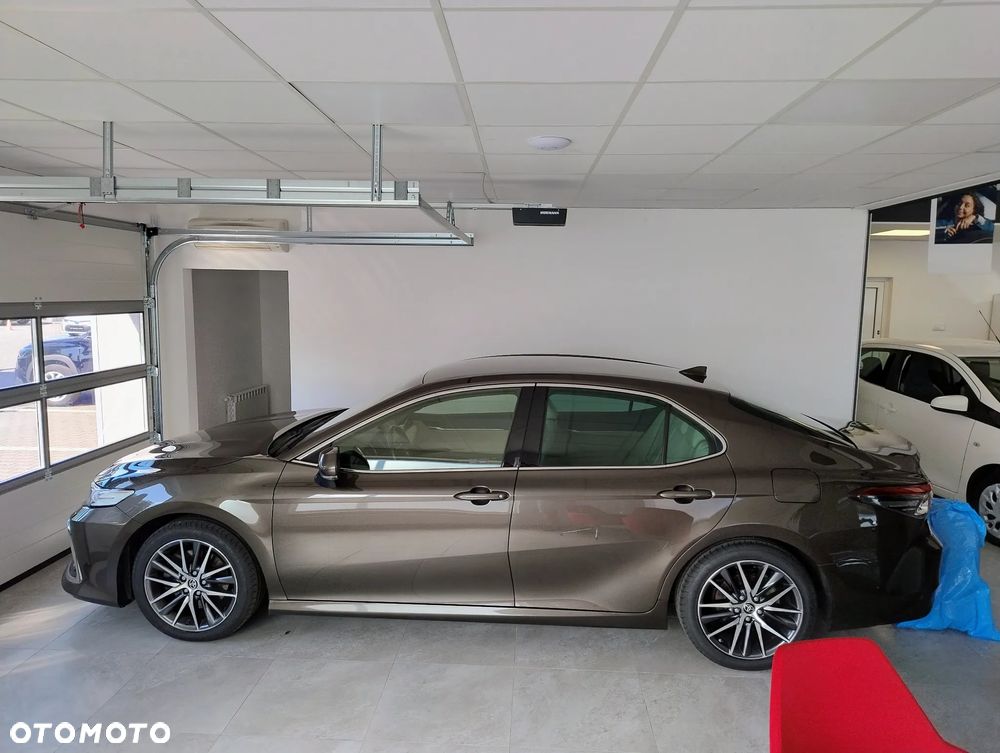 Toyota Camry Executive - 5