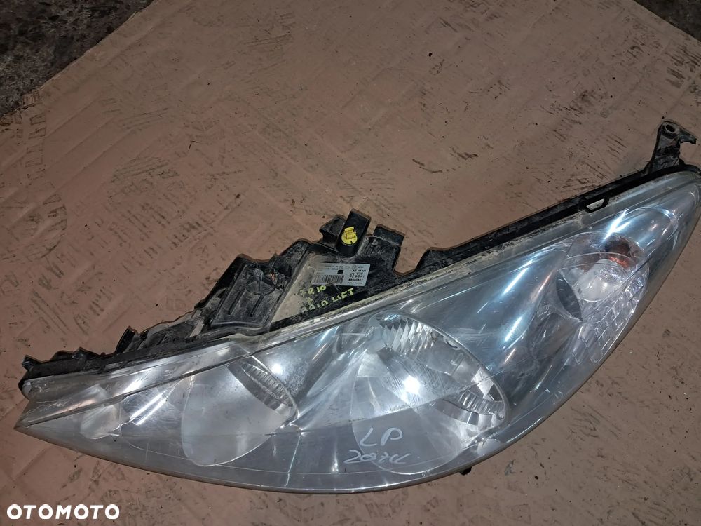 Peugeot 207 CC 1.6 Benzyna Lampa przednia lewa - 2