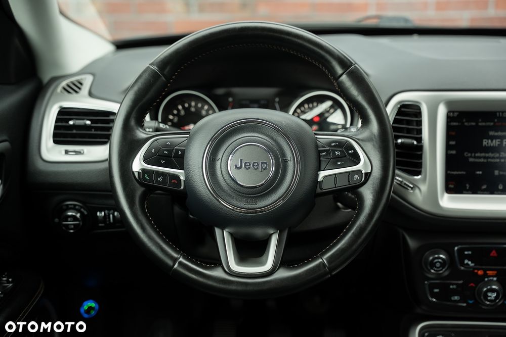 Jeep Compass 1.4 TMair Longitude FWD S&S - 30