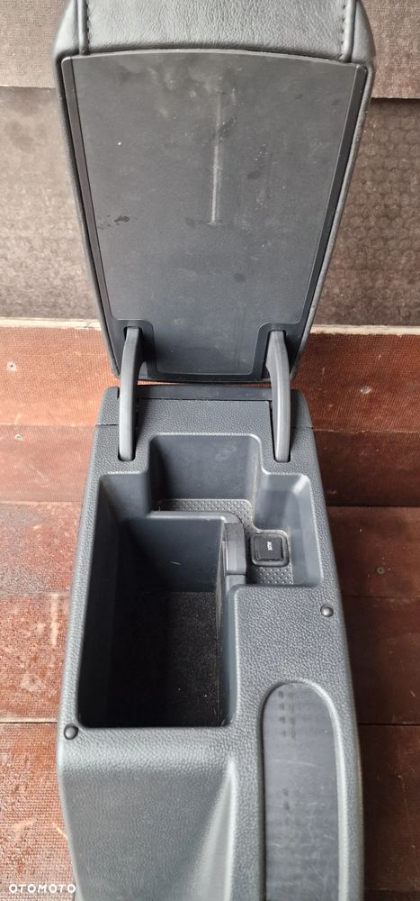 PODŁOKIETNIK SKÓRA SKODA OCTAVIA II Lift Kompletny - 6