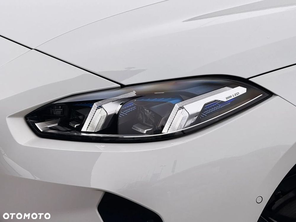 BMW Seria 1 120 mHEV - 40