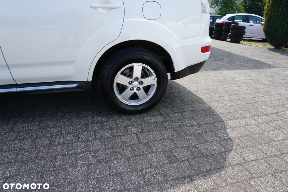 Mitsubishi Outlander - 9
