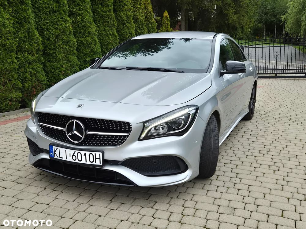 Mercedes-Benz CLA 180 7G-DCT AMG Line - 1