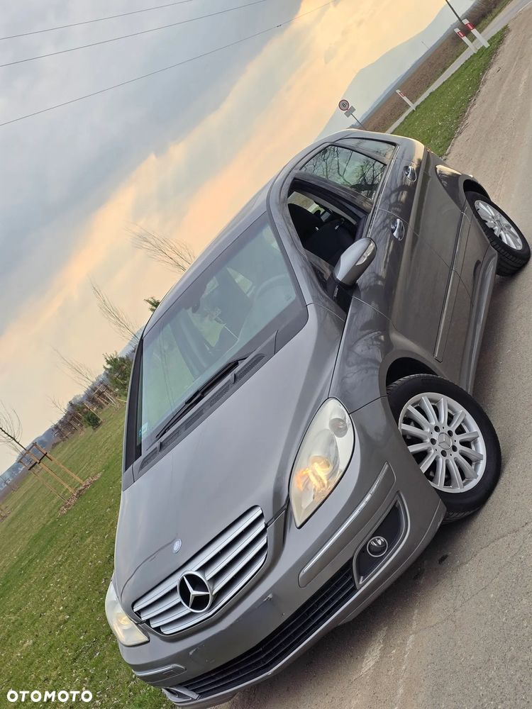 Mercedes-Benz Klasa B ver-180-cdi - 1