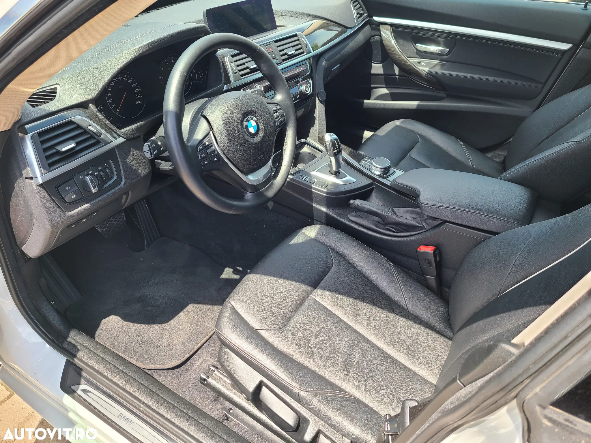 BMW Seria 3 320i GT xDrive AT - 18