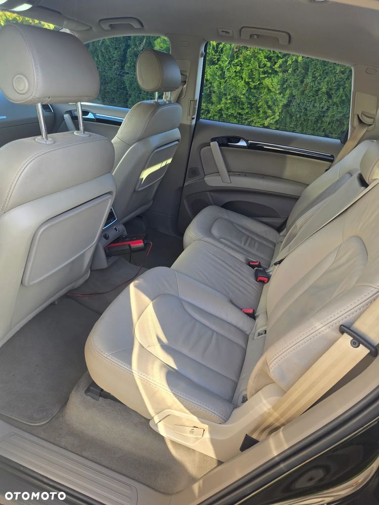 Audi Q7 - 7