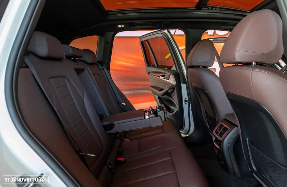 BMW iX3 Inspiring - 34