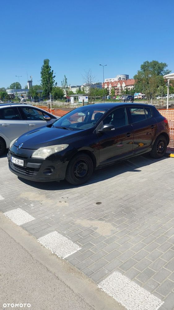 Renault Megane dCi 110 FAP Paris - 3