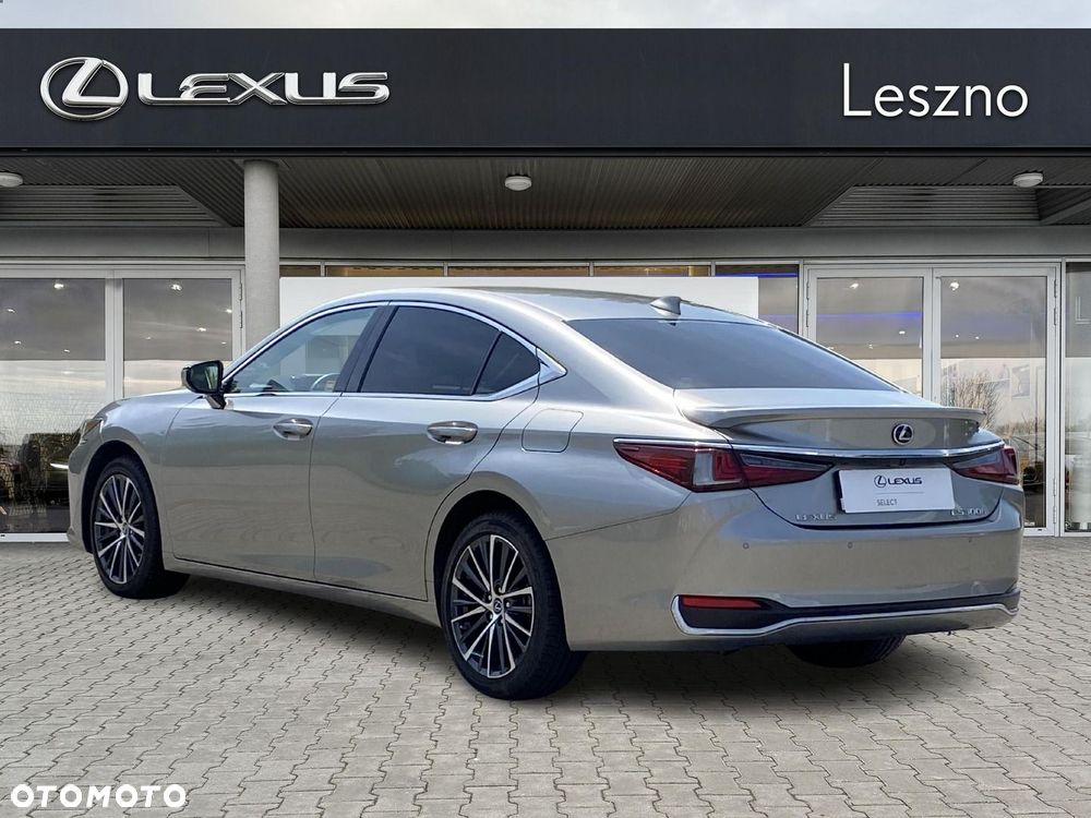 Lexus ES 300h Business Edition - 3