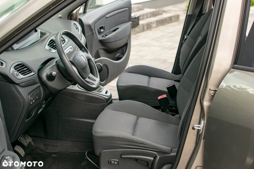 Renault Scenic - 28