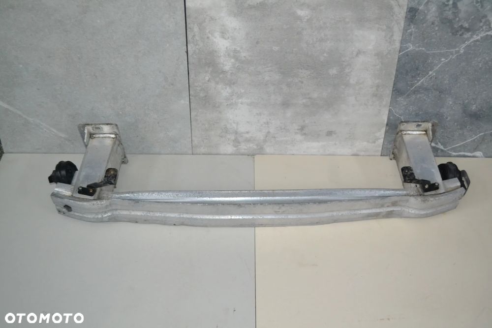 AUDI A4 B8 A5 BELKA POD ZDERZAK PRZÓD PRZEDNI WZMOCNIENIE KPL 8K0807113D - 1