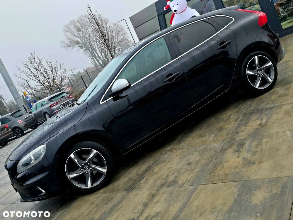 Volvo V40 D2 R Design - 11