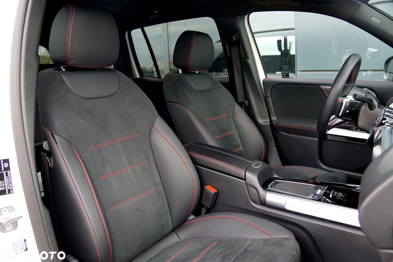 Mercedes-Benz GLB 200 AMG Line 7G-DCT - 21