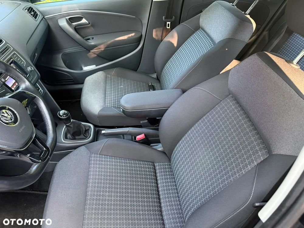 Volkswagen Polo 1.2 TSI Blue Motion Technology Lounge - 11