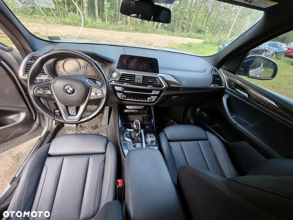 BMW X3 xDrive30i Luxury Line - 9