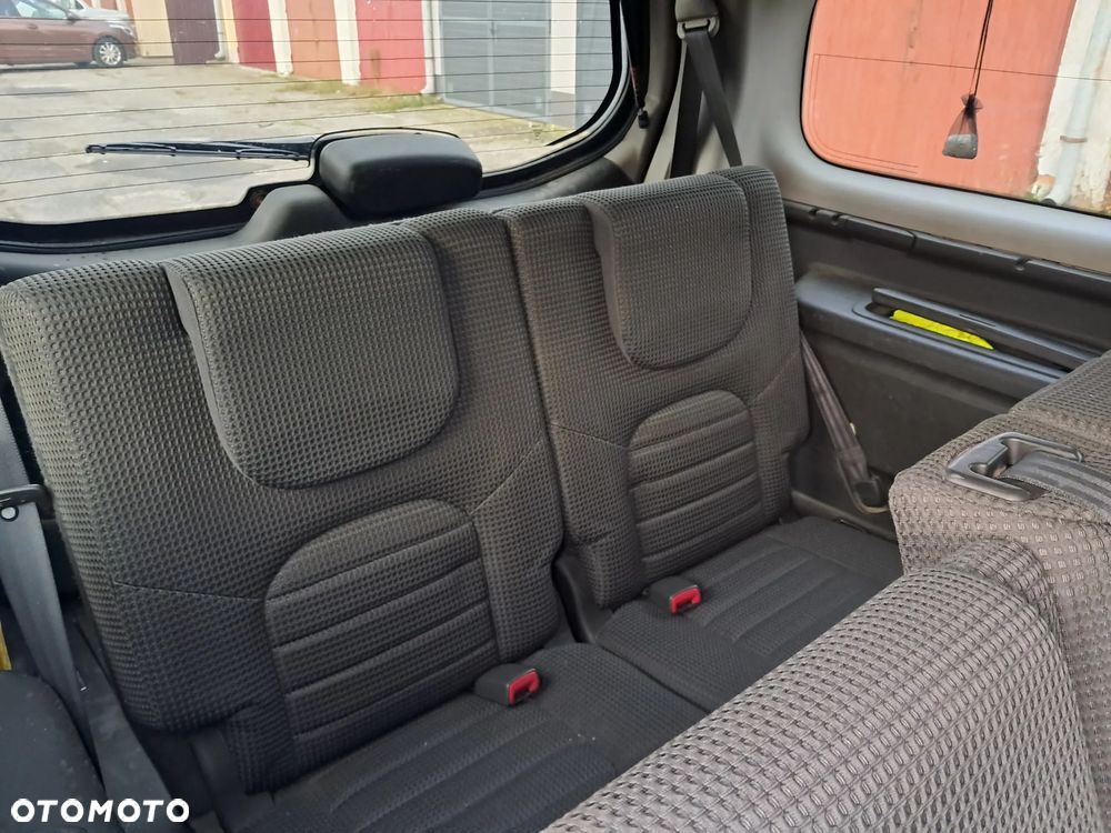 Nissan Pathfinder 2.5 DCi Comfort / XE - 11