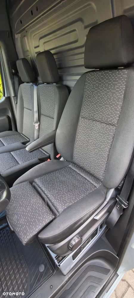Mercedes-Benz Sprinter - 9