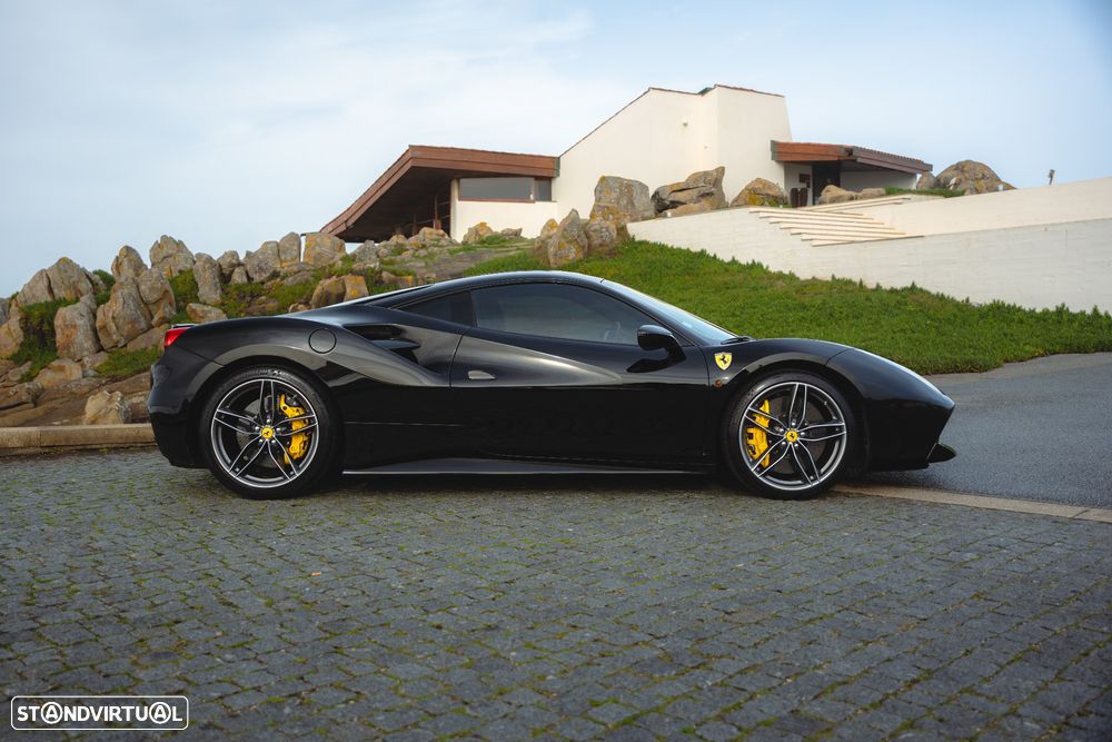 Ferrari 488 GTB - 12