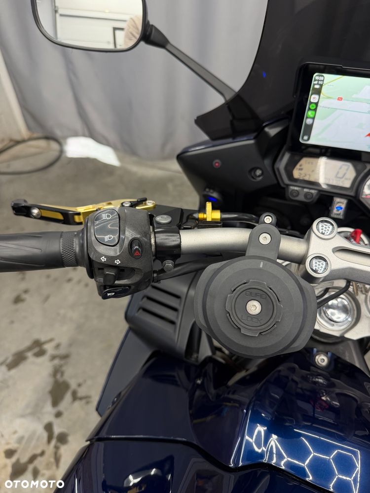 Yamaha FZ - 21