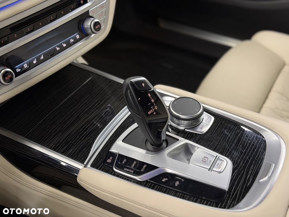 BMW Seria 7 - 20