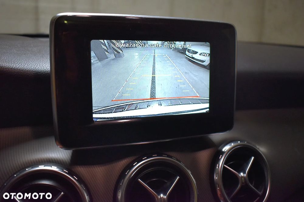 Mercedes-Benz GLA 200 d 7G-DCT Style - 14