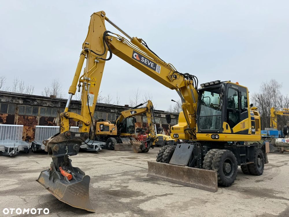 Komatsu PW 148 -11 - 3