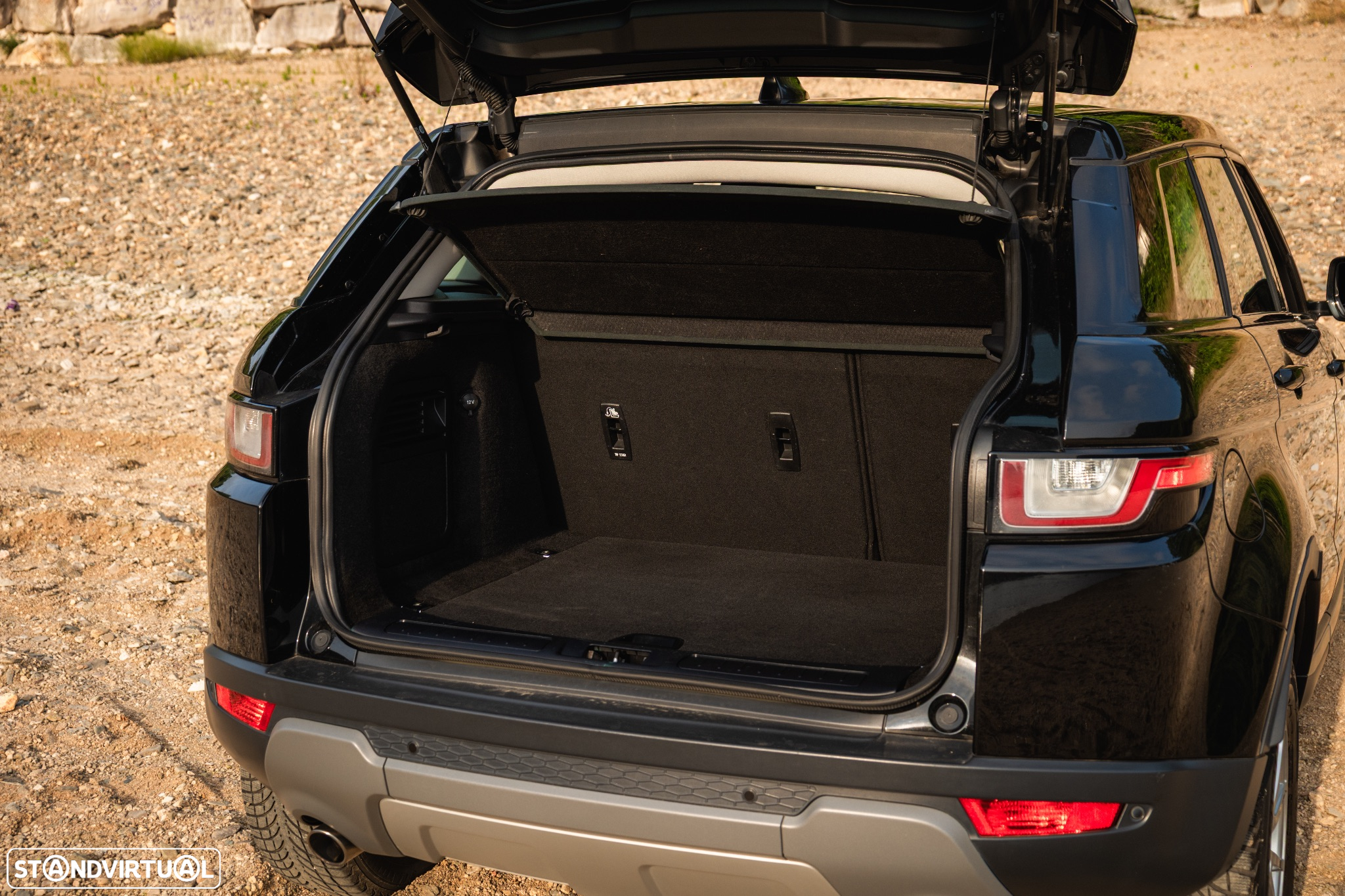 Land Rover Range Rover Evoque 2.0 D150 R-Dynamic - 42