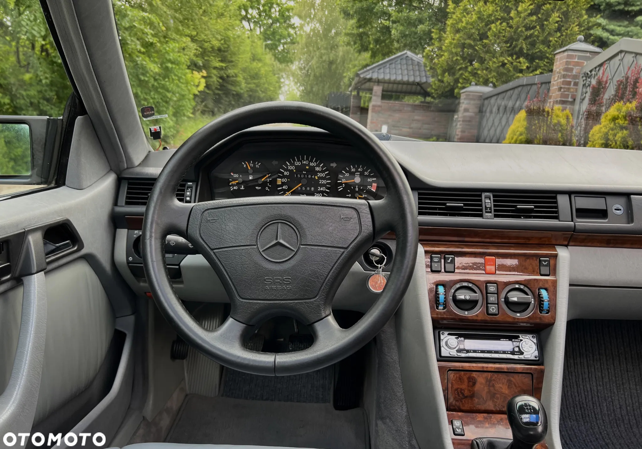 Mercedes-Benz W124 (1984-1993) - 17