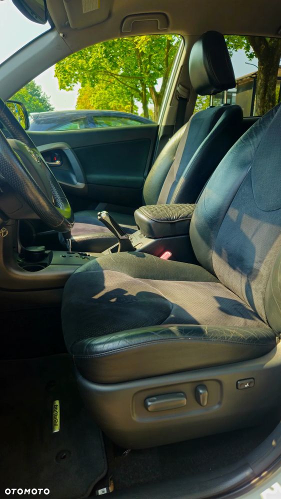 Toyota RAV4 2.0 VVT-i Premium MS - 10