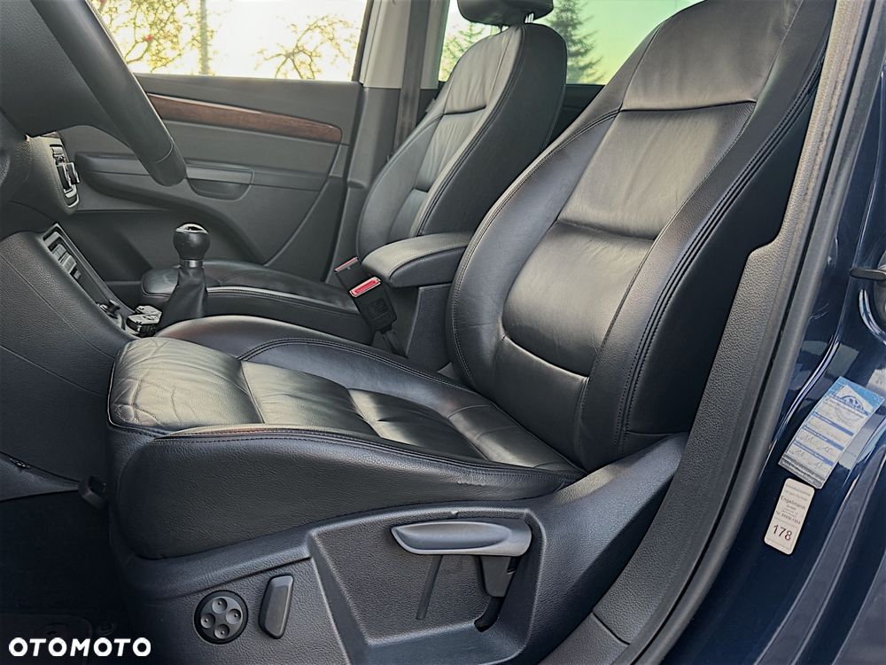 Volkswagen Sharan 2.0 TDI Exclusive Edition - 24