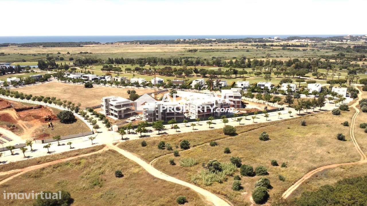 T3 no 1.º Andar com Amplo Terraço e Vistas Deslumbrantes - Grande imagem: 3/50