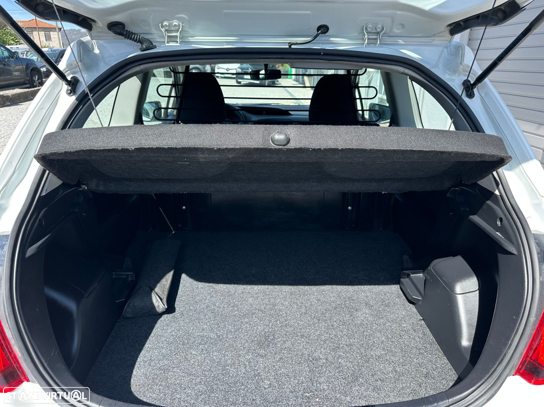 Toyota Yaris 1.4 D-4D AC - 4