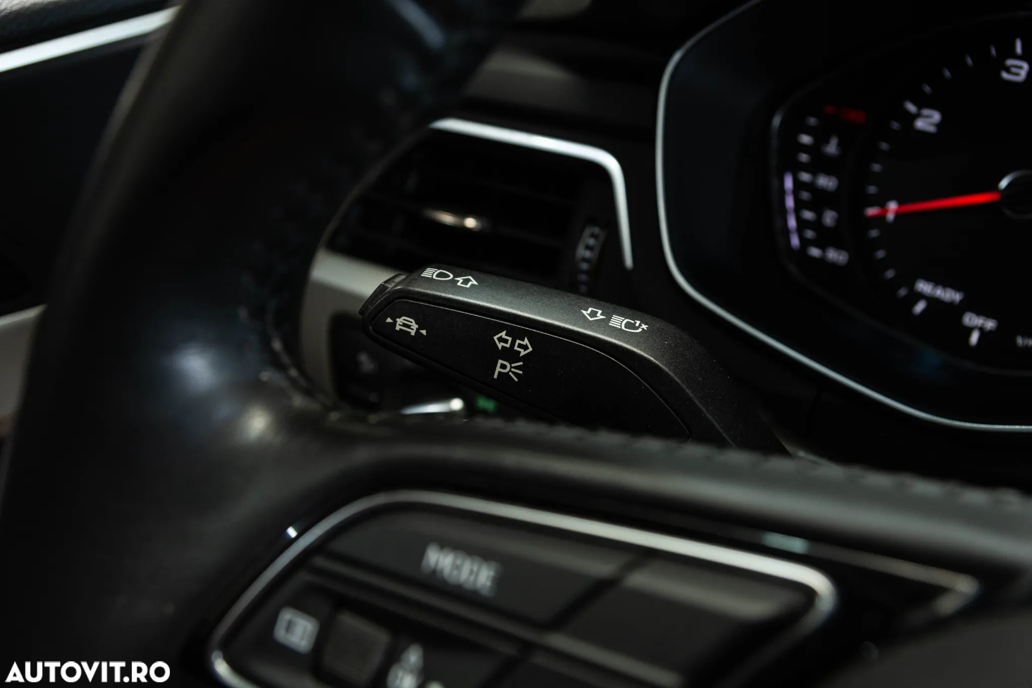 Audi A4 Avant 40 TDI S tronic - 27